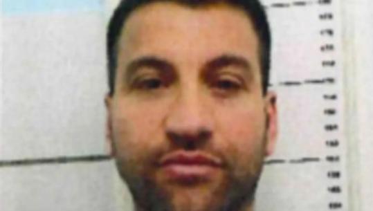 ‘E tradhtuan’ rrjetet sociale, bosi i Camorra-s arrestohet në resortin luksoz! Do të kalonte Pashkët me gruan e fëmijët në vilën prej 1 mijë eurosh nata