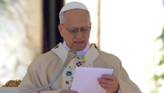 Pashka Katolike, mesazhi i Papa Leone XIV: Koha që të rrokullisim gurin e varrit e të hyjë drita, të mos lejojmë veten të paralizohemi nga e keqja