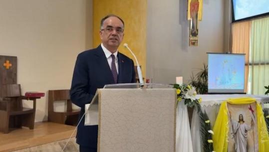 Presidenti Begaj uron besimtarët nga Shëngjini në ditën e Pashkës: Harmonia fetare në Shqipëri, gurë-themeli i shoqërisë sonë
