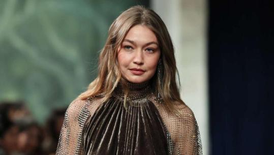 I doli emri në dosjen ‘Epstein’, modelja Gigi Hadid thyen heshtjen: Shqetësuese, nuk kam pasur kurrë të bëj me këtë person