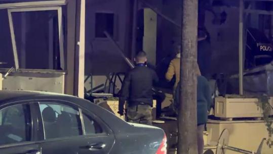 Shpërthim i fuqishëm trondit Lezhën, dyshohet se plasi bombol gazi në një lokal! Disa biznese dhe makina të dëmtuara