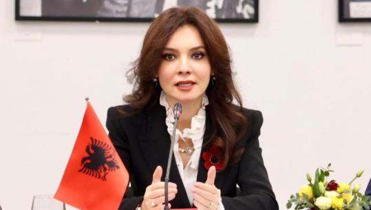 'Gjuha shqipe nuk diskutohet', Spiropali mbështet protestën e studentëve shqiptarë në Shkup: Të drejtat e tyre garantohen nga Kushtetuta