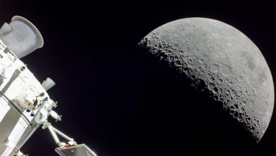 Ekipi i Artemis 2 arrin Hënën, afrohet pranë distancës rekord nga Toka