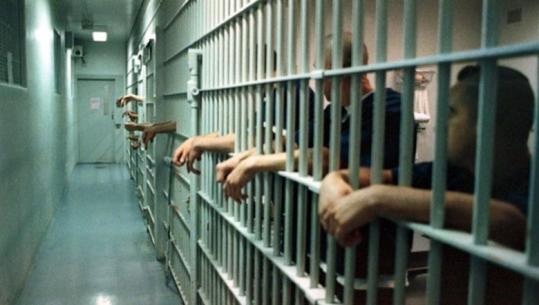 Jo vetëm shkelje e të drejtave të njeriut, të paraburgosurit i marrin buxhetit 48 mln euro në vit! Gati sa ndihma ekonomike për 50 mijë familjet e varfra