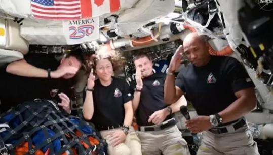 ‘Spektakolare’, astronautët e Artemis II mbeten pa fjalë nga udhëtimi rreth Hënës dhe eklipsi diellor: S’mjaftojnë mbiemrat për ta përshkruar