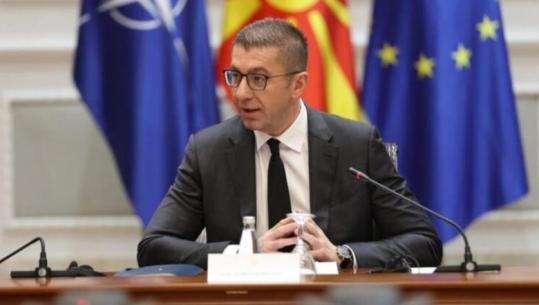 Studentët shqiptarë kërkojnë provime në shqip, reagon kryeministri i Maqedonisë së Veriut: Po punojmë për zgjidhjen e problemit