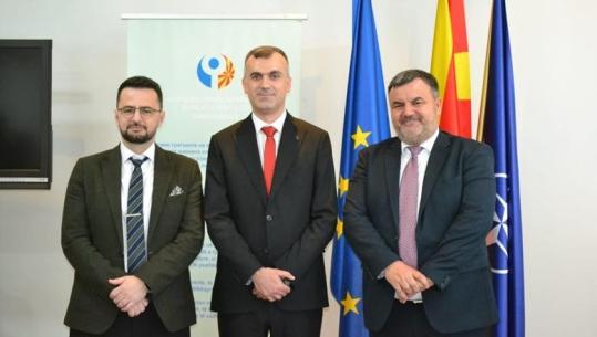 Endrit Shabani shkon në Shkup dhe del në krah të studentëve: Garantimi i gjuhës shqipe është e drejtë kushtetuese