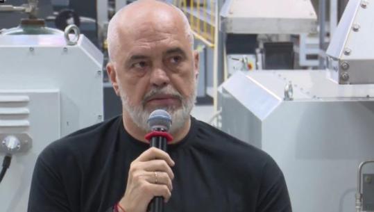 Rama inspekton kompleksin industrial në Durrës: Nga mbetjet elektronike në unaza dhe varëse ari! Do mbështesim ndërmarrjet me kreditim deri në 2 mln €