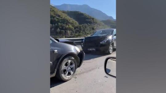 Aksident në rrugën e Lumit të Vlorës, disa persona të lënduar