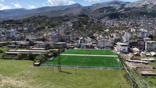 VIDEO/ Inaugurohen dy fusha të reja futbolli në Gjirokastër