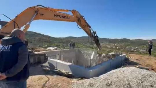 Funksiononte si depo uji, IKMT vijon aksionin në Vlorë për prishjen e ndërtesave pa leje