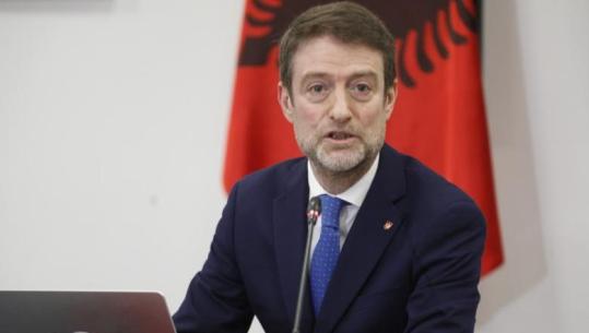 Studentët në Maqedoninë e Veriut kërkojnë hartimin e provimit në gjuhën shqipe, Hoxha: Të mos politizohet, e drejtë që ua garanton ligji