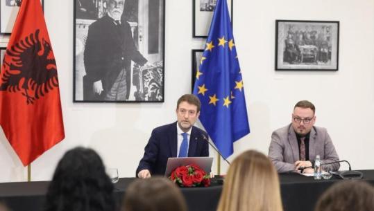 Studentët në Maqedoninë e Veriut kërkojnë hartimin e provimit në gjuhën shqipe, Hoxha: Të mos politizohet, e drejtë që ua garanton ligji