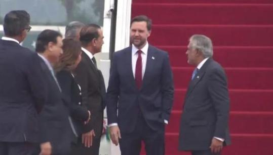 Negociatat SHBA-Iran, JD Vance mbërrin në Pakistan, pritet nga Ministri i Jashtëm
