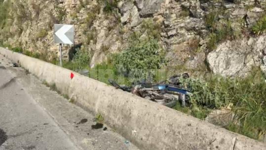 Aksident në aksin Vlorë-Himarë, ‘Porsche’ merr përpara motorin! Përfundon në spital 26-vjeçari (EMRAT)