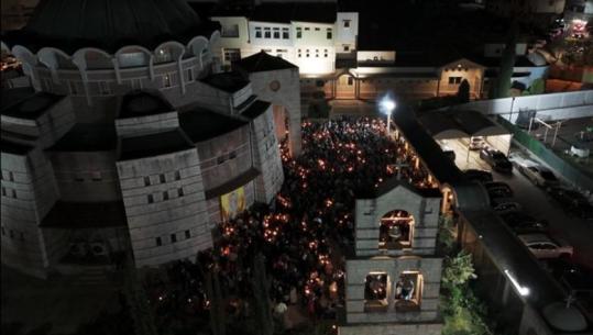 Me trokitje vezësh dhe urime, Gjirokastra feston Pashkët ortodokse