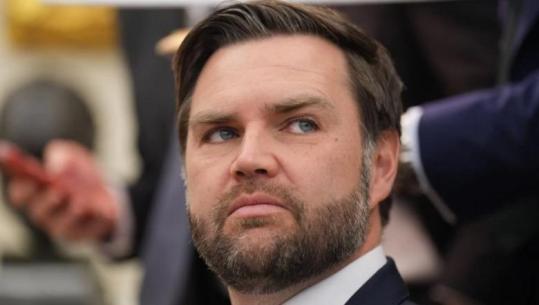 Dështimi i negociatave me Iranin në Pakistan, Vance largohet nga baza Ajrore Ramstein drejt Uashingtonit