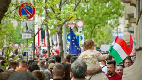 Zgjedhjet në Hungari, numërimi nis pas orës 20:00, rezultatet çdo 10 minuta