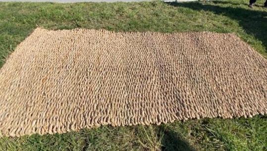 Rrogozi i kashtës, tradita që rrezikon të humbasë! Artizani: Të rinjtë nuk afrohen të mësojnë