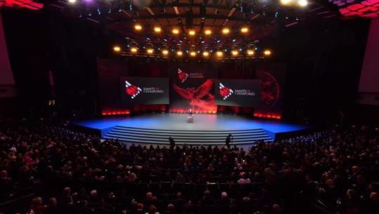 LIVE TV- Diaspora mblidhet në Tiranë, ministri Hoxha: Jo adresë që i drejtohemi kur kemi nevojë, por dimension plotësues i identitetit shqiptar