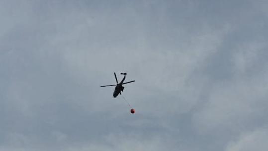 Tiranë/ Digjet pallati te 'Farmacia 10', helikopteri i ushtrisë në vendngjarje për shuarjen e flakëve
