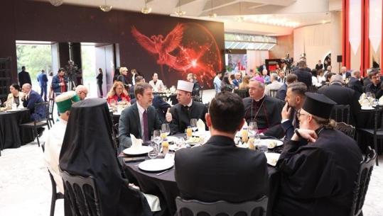 Ministri Hoxha: Trashëgimia jonë shpirtërore mbetet themeli i unitetit kombëtar