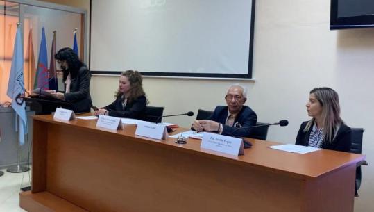 Elbasani, i vetmi vend ku gjuha rome studiohet në universitet! Pedagogët: Duhet mbështetje institucionale