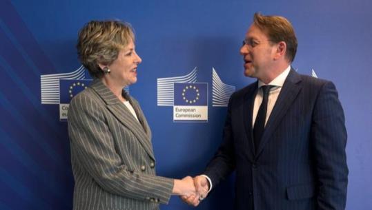 Ministrja Sala takohet me Komisionerin e BE-së Oliver Varhelyi në Bruksel: Vijojmë reformat për standardet europiane në shëndetësi