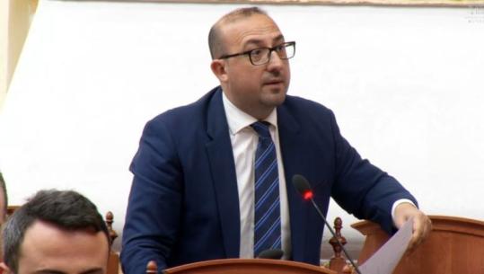 Korreshi: Merrni në telefon ministren e Shëndetësisë, s’ka ashensor te pediatria! Gratë lindin shkallëve në Fier, ekografia si foto pa blic