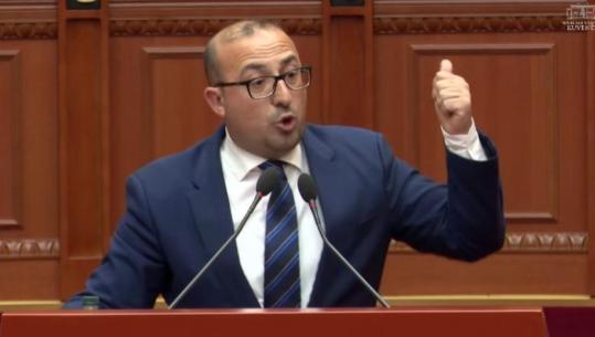 Korreshi ironi me Karakaçin: Dramë në Lushnjë, nuk ndizet lavatriçja kur karikoj makinën! Ministri: Po bëj sikur se dëgjova, mos përdor prizën e telefonit