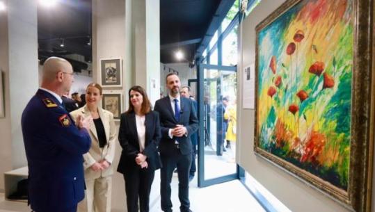 Nga pasuri kriminale kthehet në galeri arti, 'Public Galeri' debuton në Tiranë me vepra të krijuara nga efektivët e Policisë së Shtetit