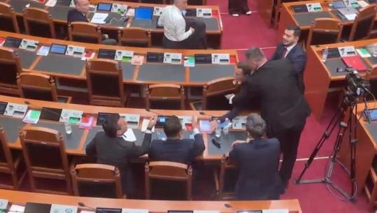 ‘O hajdut i vogël’- Braçe ‘përplaset’ me Shehajn në Kuvend: E ke bërë si legen njëherë, ke ardhur dhe ke kërkuar falje!