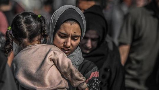 Raporti/ 38 mijë gra dhe vajza të vrara nga Izraeli në Gaza midis tetorit 2023 dhe fundit të vitit të kaluar