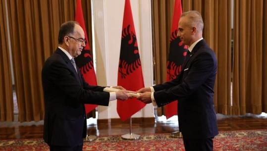 Begaj pranon letrat kredenciale të ambasadorit të ri të Turqisë, Barış Ceyhun Erciyes! Vlerëson marrëdhëniet e mira mes dy vendeve