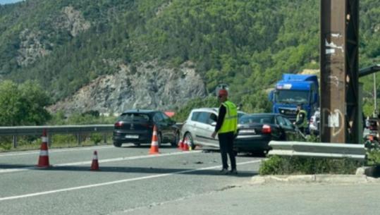 Aksident në Rrugën e Kombit, përplasen tre automjete! Dy të vdekur dhe pesë të plagosur rëndë