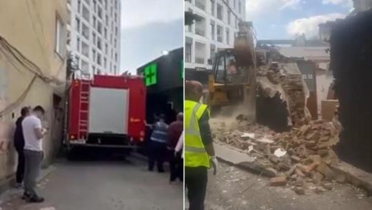 Pengoi zjarrfikësen të futej në kompleksin ‘Arlis’ për shuarjen e flakëve që përpinë pallatin, shembet objekti pa leje te ‘Farmacia 10’ (VIDEO)