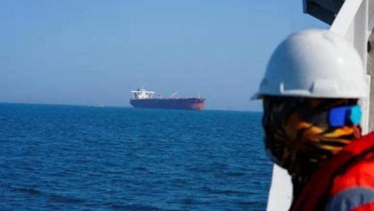 Teherani ‘rihap’ Hormuzin, por vijon bllokada amerikane! Trump: Një marrëveshje do të arrihet brenda 1-2 ditësh