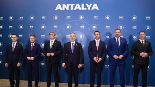 Takimi Hoxha-Hakan në Turqi, ministrat fokusohen te integrimi e stabiliteti i Ballkanit Perëndimor