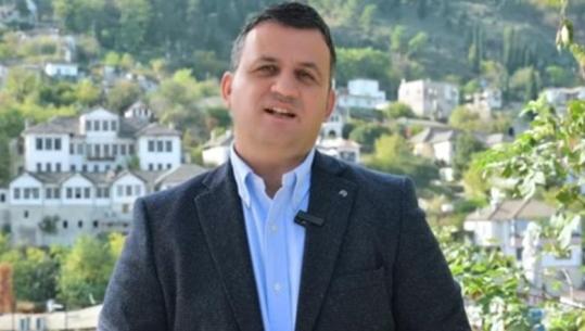 Kryebashkiaku dhe 18 punonjës të infektuar me HIV/AIDS? Bashkia e Gjirokastrës: Sajesë, policia të nisë hetimet për nxitësit e këtij lajmi të rremë