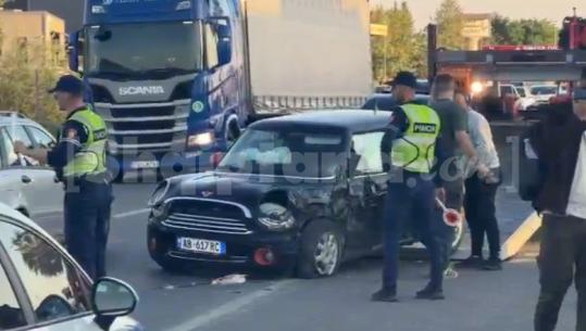 Përplasen dy makina në aksin Milot-Lezhë, 2 të plagsour! Radhë të gjata në të dyja kahet (VIDEO)