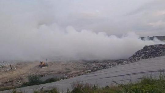 Shkodër/ Vijon zjarri në vend-depozitimin e mbetjeve në landfillin e Bushatit, tymi mbulon zonën