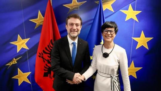 Ministri Hoxha takohet me Komisioneren për Zgjerimin Marta Kos: Perspektiva evropiane e Shqipërisë bazohet në reforma 