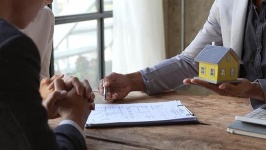 Strehimi/ Bashkia e Tiranës hap aplikimet për kreditë e buta, afati deri më 19 maj! Nënkryetarja Vjero shpjegon kriteret dhe hapat që duhet të ndiqen