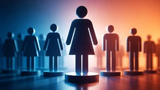 Gratë dominojnë shërbimin civil! Mbi 40 vjeç mosha mesatare e nëpunësve, më e moshuar administrata vendore