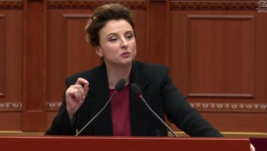 Onkologjiku, Xhixho: Vetëm 30 poltrone për 120 pacientë në ditë, prej 8 muajsh brakiterapia nuk funksionon! Vetëm 2 akseleratorë