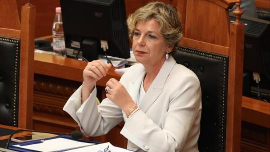 LVE TV- Interpelanca/ Opozita: Mungojnë barna, vetëm 30 poltrone për 120 pacientë në ditë në Onkologjik! Sala: Sot në QSUT nuk mungon asnjë ilaç, Institut Kombëtar për Tumoret