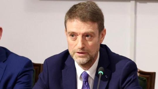 Hoxha takohet me përfaqësues të biznesit grek në Delfi: Ekonomia shqiptare gjithnjë e më miqësore për investitorët