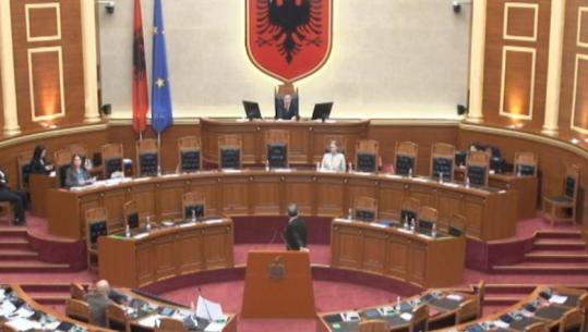 Krijimi i Agjencisë Arsimore, Boçi bllokon foltoren pas fjalës së Kumbaros! Peleshi: S’di për çfarë e do fjalën dhe e kërkon nga unë?