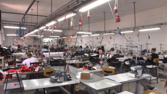 Eksportet e tekstileve në 3 muaj, 14.7 mln € më pak se vjet! Biznesi fason: Keq ishim, por lufta po na dëmton më shumë