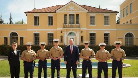 Pas takimit me Vuçiç, Ambasadori i SHBA-ve në NATO viziton Ambasadën amerikane në Tiranë: Vlerësojmë partneritetin me Shqipërinë